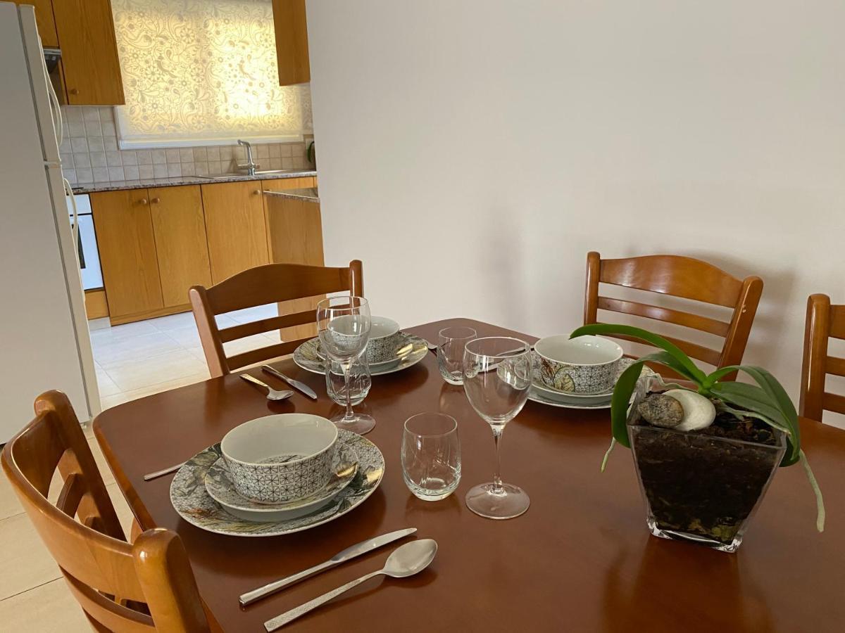 Holiday City Center Apartment Larnaca Bagian luar foto